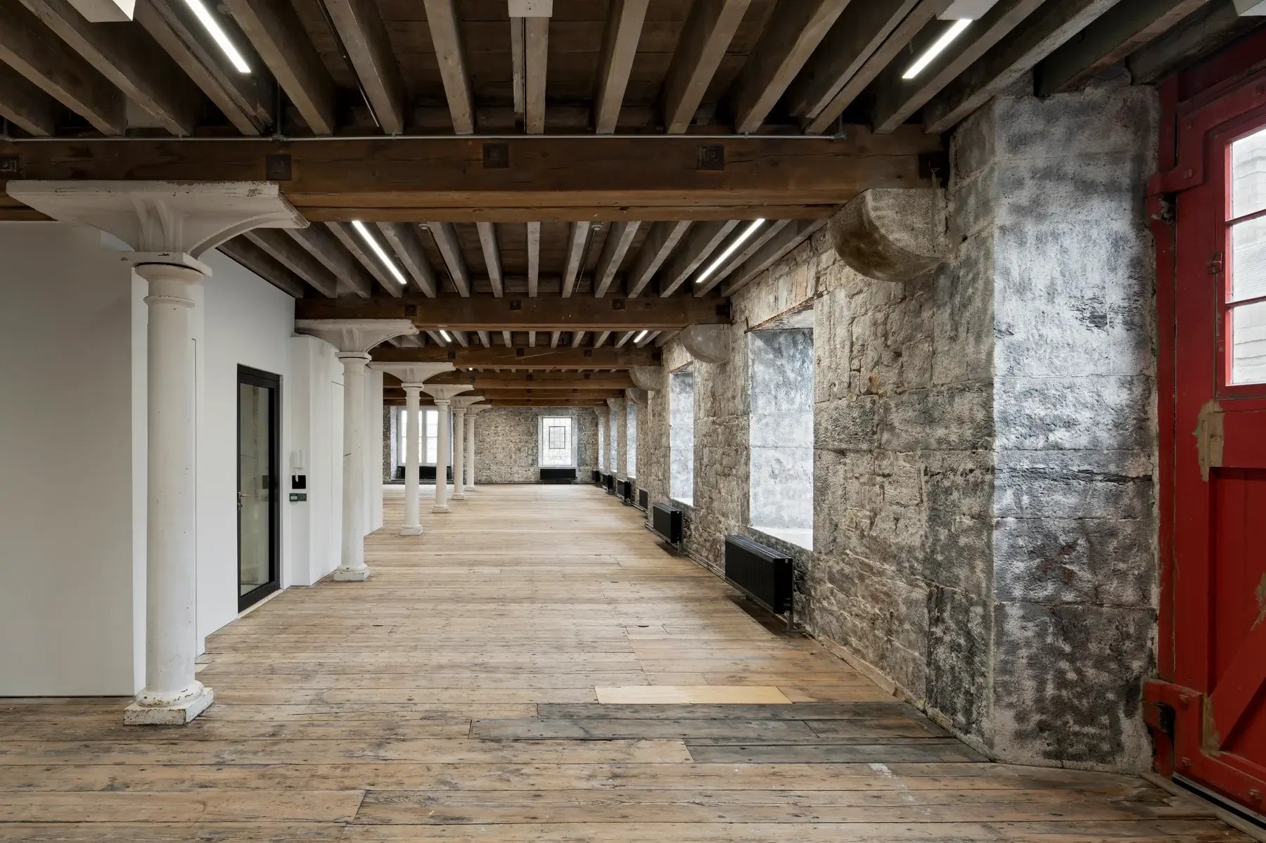 surface linear lighting in a listed building