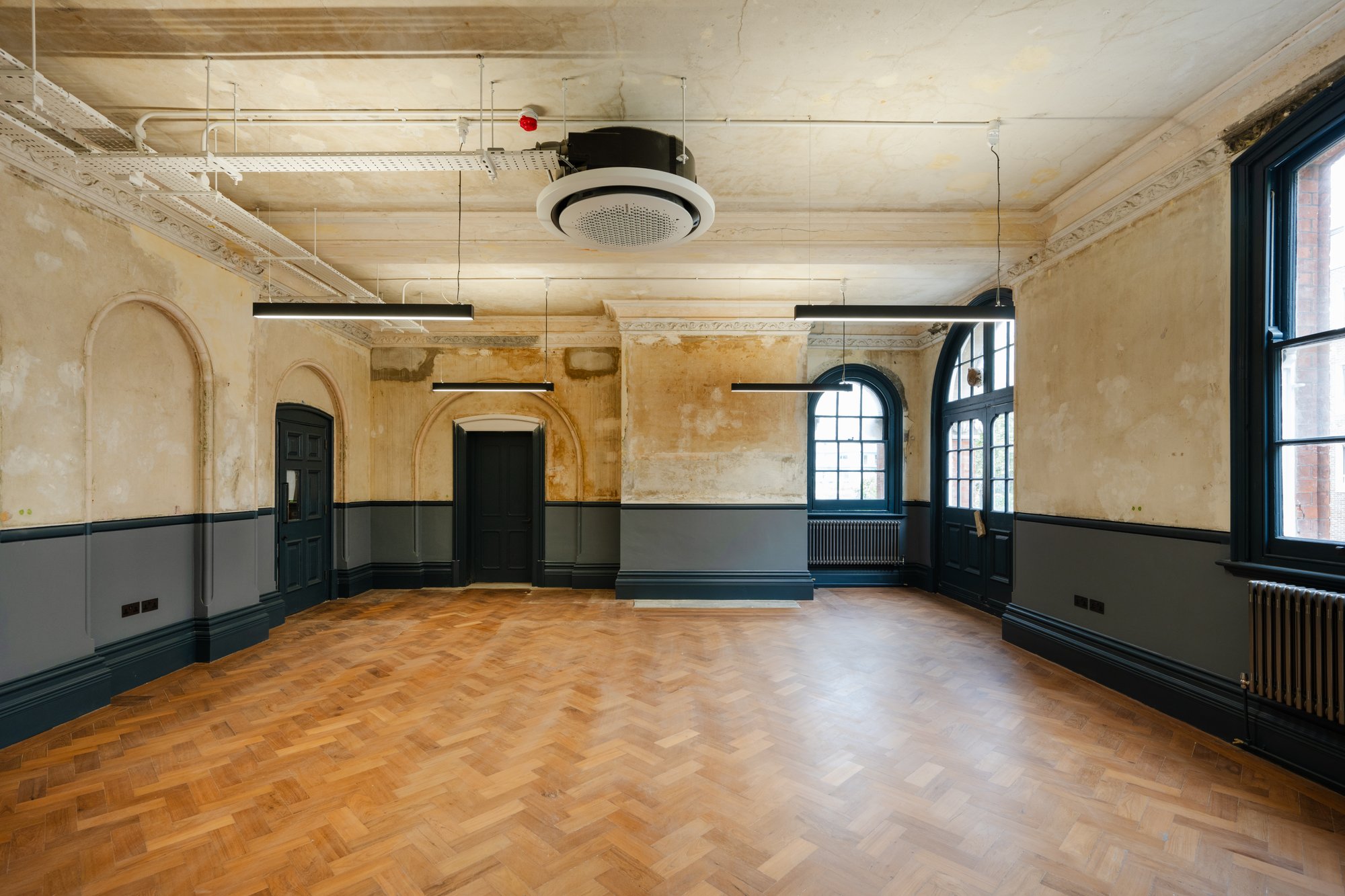 walworth townhall linear led lighting